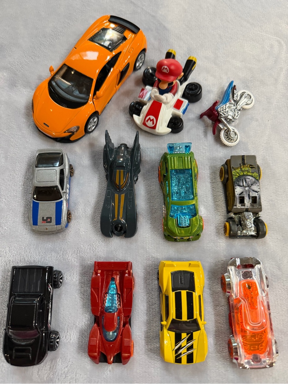 Hotwheels Die Cast Cars Mario Cart Motorcycle Orange Sports Car Mixed Lot Toys